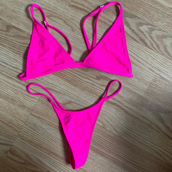 Vivid hot pink Bikini Set Neon - Picture 2 of 6